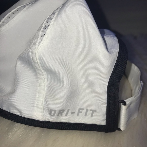 Nike Hat - Picture 2 of 4